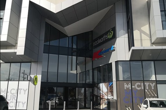 Young Woman Allegedly Stabbed at Melbourne Shopping Centre; Teen Arrested