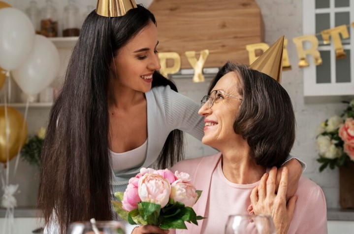 100 Long Distance Birthday Wishes for Mom